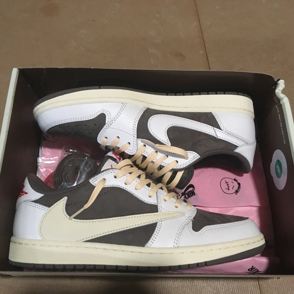 Travis Scott Reverse Mocha Low - image 1